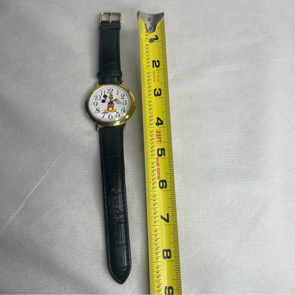VTG Mickey Mouse Watch by Lorus Large Face Moving Hands New Battery Walt Disney - Picture 12 of 12